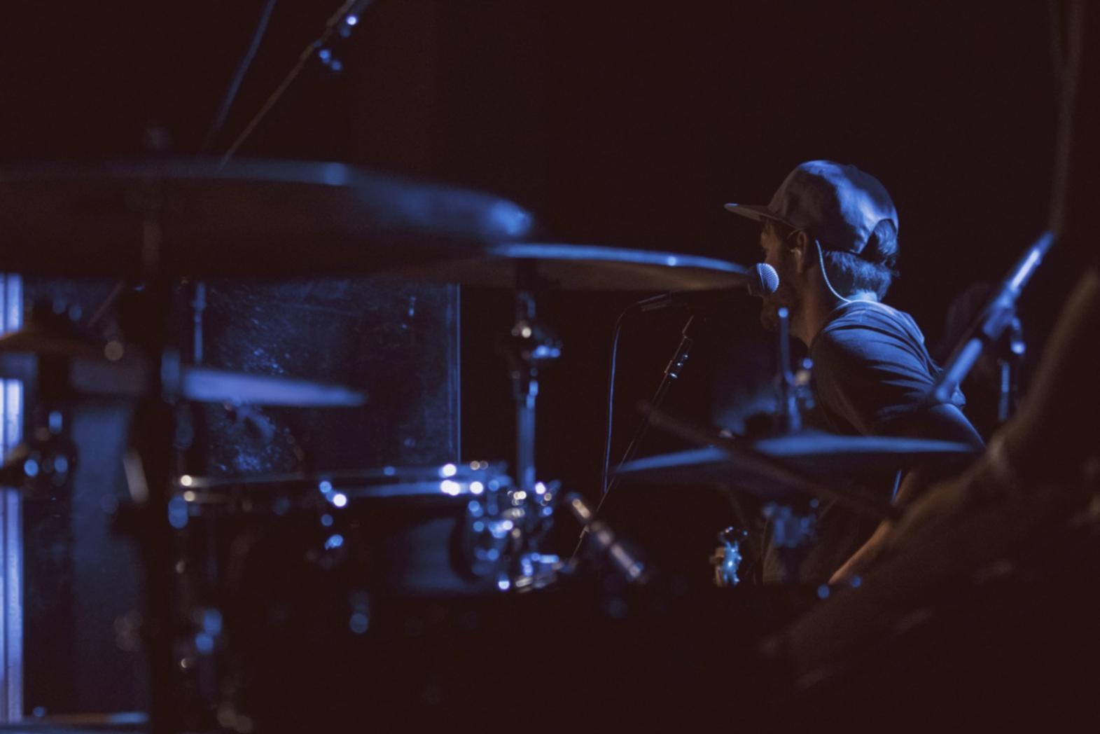 Participant analysing a song section during a live seminar